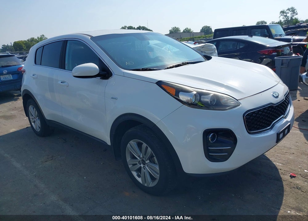 2018 KIA SPORTAGE LX VIN: KNDPMCAC8J7389315