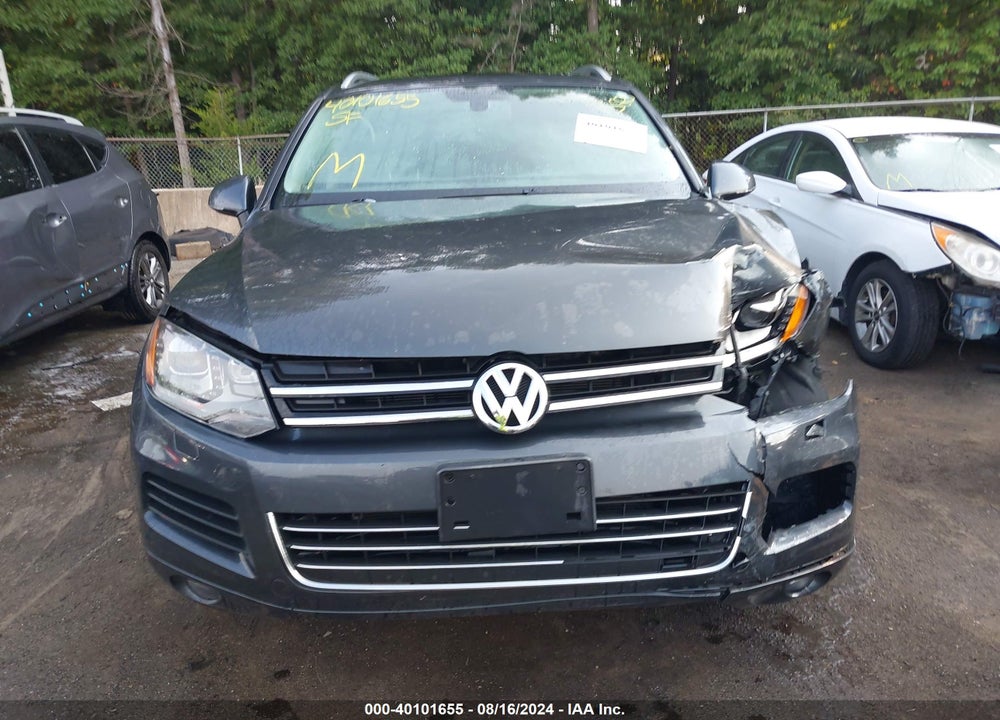 2014 VOLKSWAGEN TOUAREG 3.6L LUX VIN: WVGEF9BP7ED003766