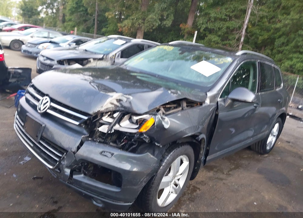 2014 VOLKSWAGEN TOUAREG 3.6L LUX VIN: WVGEF9BP7ED003766