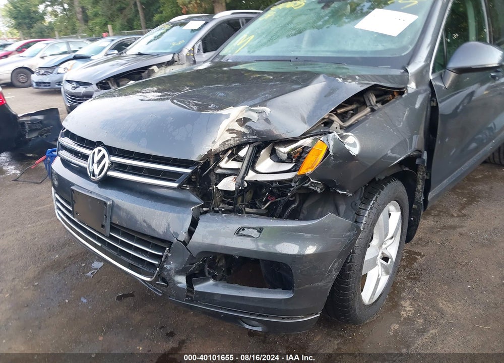 2014 VOLKSWAGEN TOUAREG 3.6L LUX VIN: WVGEF9BP7ED003766