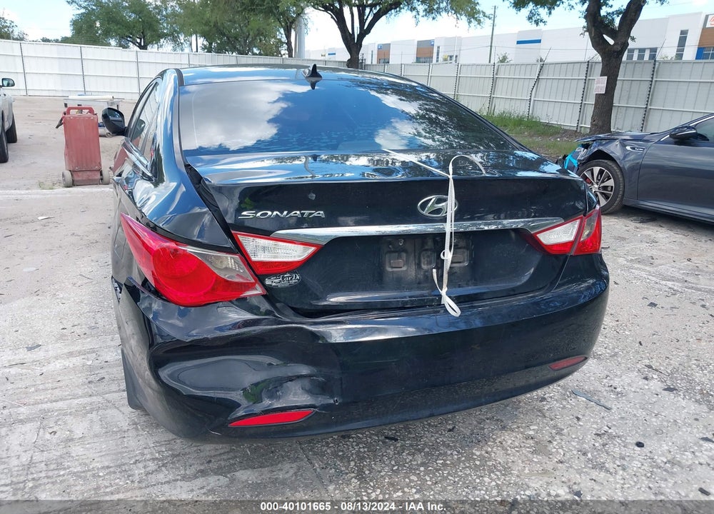 2013 HYUNDAI SONATA GLS VIN: 5NPEB4AC5DH705871