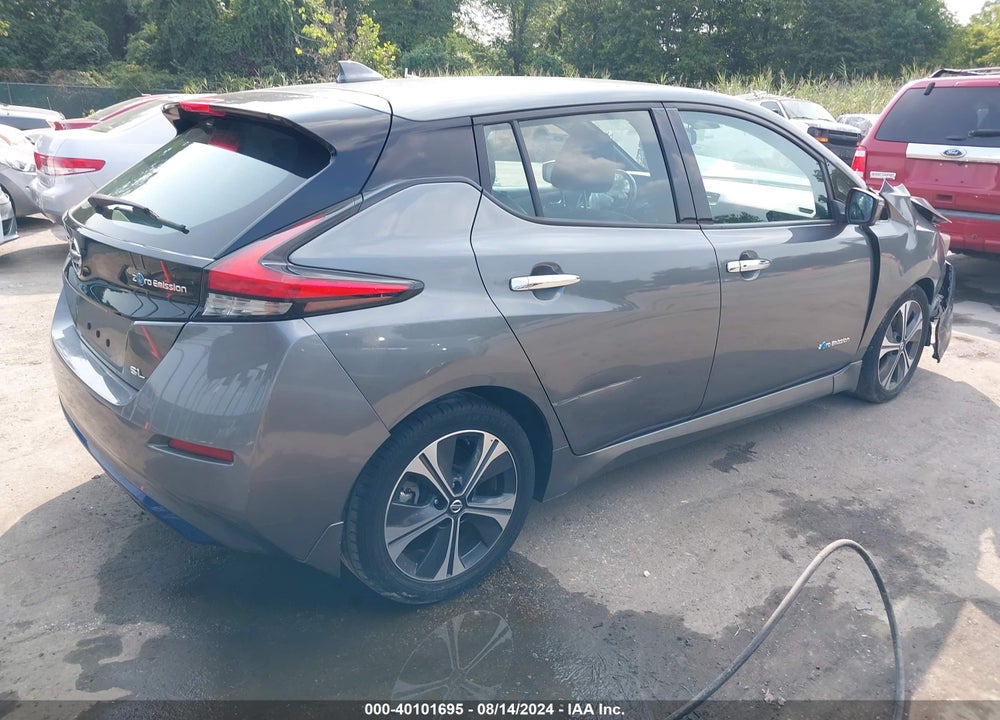 2018 NISSAN LEAF VIN: 1N4AZ1CP5JC305220