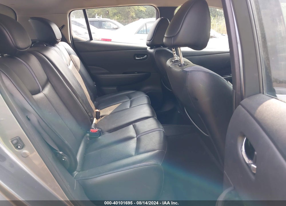 2018 NISSAN LEAF VIN: 1N4AZ1CP5JC305220