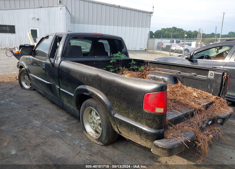 2002 CHEVROLET S-10 LS VIN: 1GCCS19W928163979