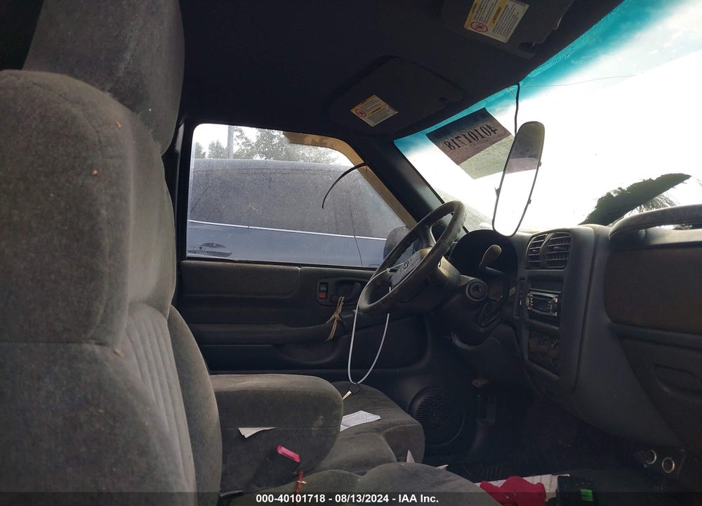 2002 CHEVROLET S-10 LS VIN: 1GCCS19W928163979