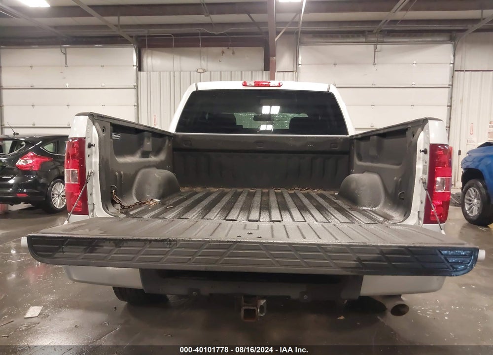 2011 CHEVROLET SILVERADO 1500 LT VIN: 3GCPKSE26BG378028