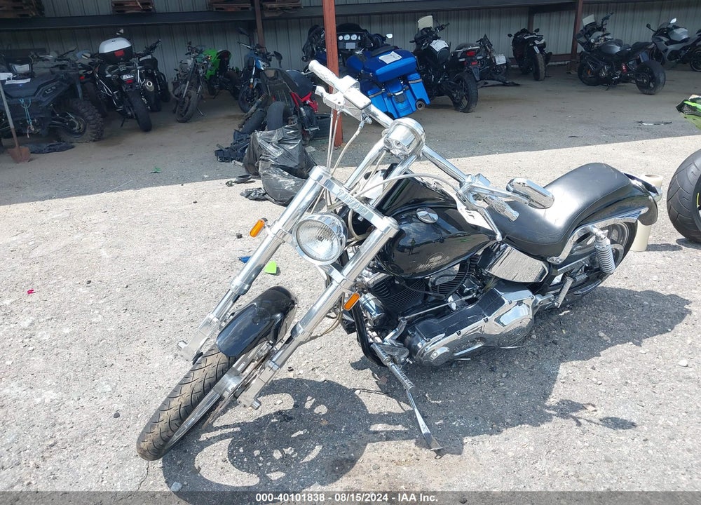 2000 TITAN GECKO VIN: 5TMBD1447YC000239