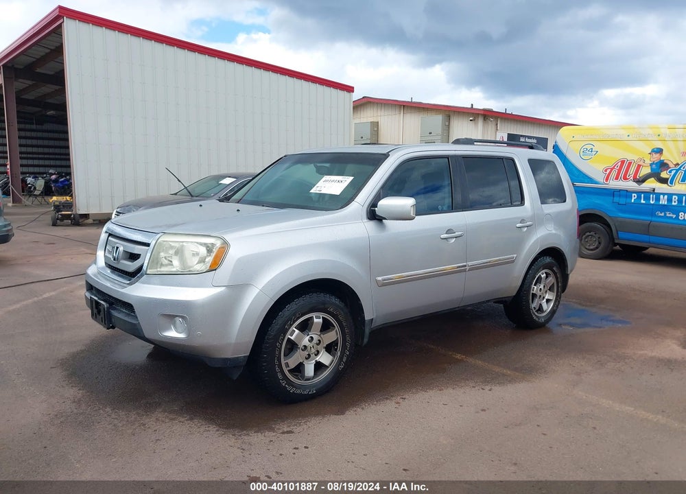 2011 HONDA PILOT TOURING VIN: 5FNYF3H96BB045079
