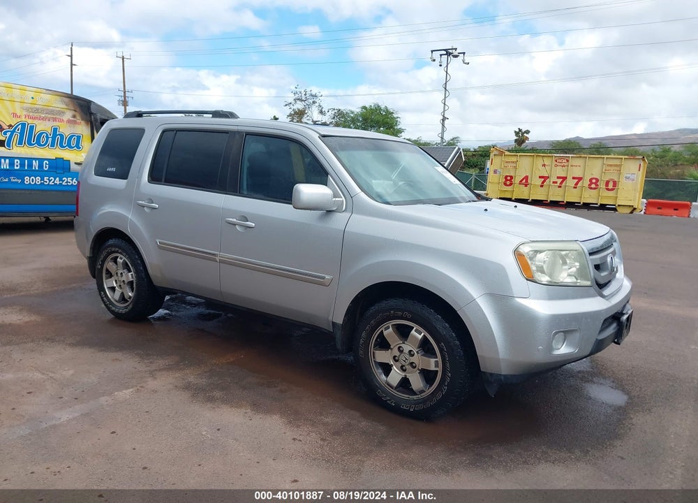 2011 HONDA PILOT TOURING VIN: 5FNYF3H96BB045079
