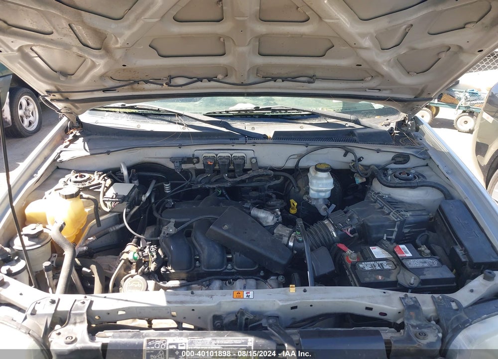 2005 FORD ESCAPE LIMITED VIN: 1FMYU04155KB25609