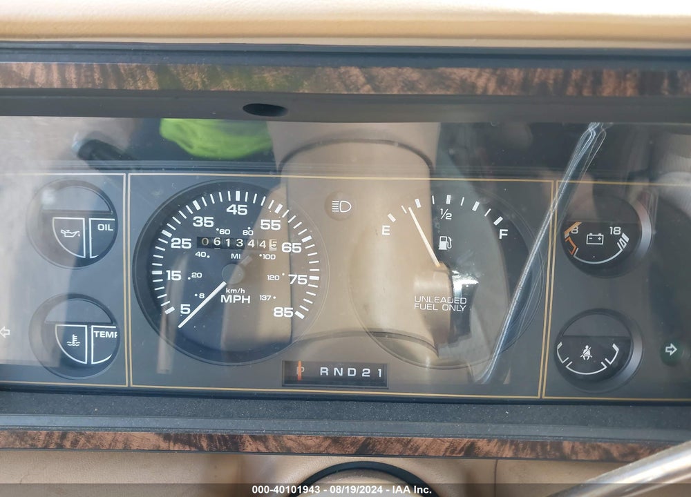1989 PLYMOUTH VOYAGER SE VIN: 2P4FH45K8KR175220