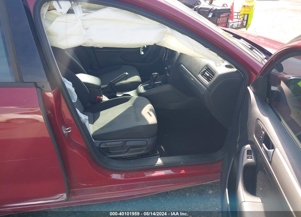 2018 VOLKSWAGEN JETTA 1.4T S VIN: 3VW2B7AJ8JM203894