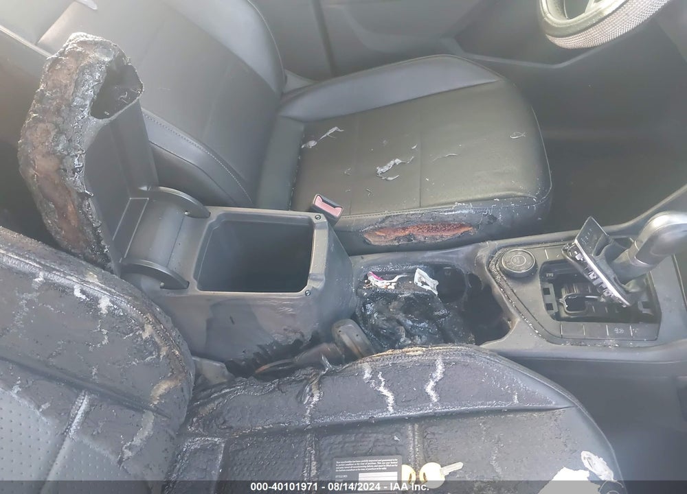 2019 VOLKSWAGEN TIGUAN 2.0T SE/2.0T SEL/2.0T SEL R-LINE/2.0T SEL R-LINE BLACK VIN: 3VV2B7AX9KM093156