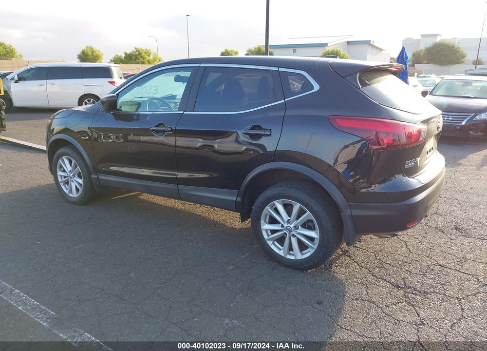 2017 NISSAN ROGUE SPORT S VIN: JN1BJ1CP4HW017643
