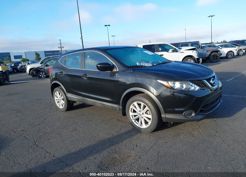 2017 NISSAN ROGUE SPORT S VIN: JN1BJ1CP4HW017643