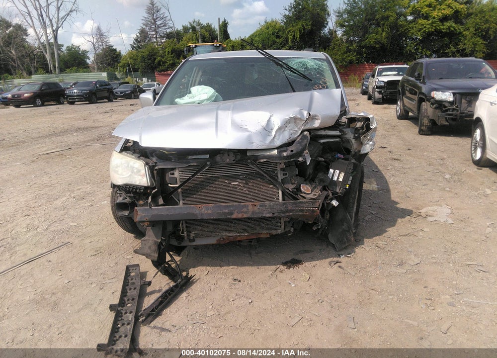 2011 DODGE GRAND CARAVAN CREW VIN: 2D4RN5DG8BR654804