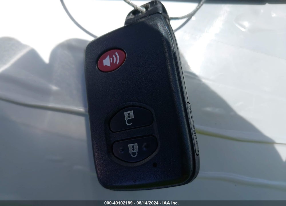 2010 TOYOTA PRIUS III VIN: JTDKN3DU4A1228670