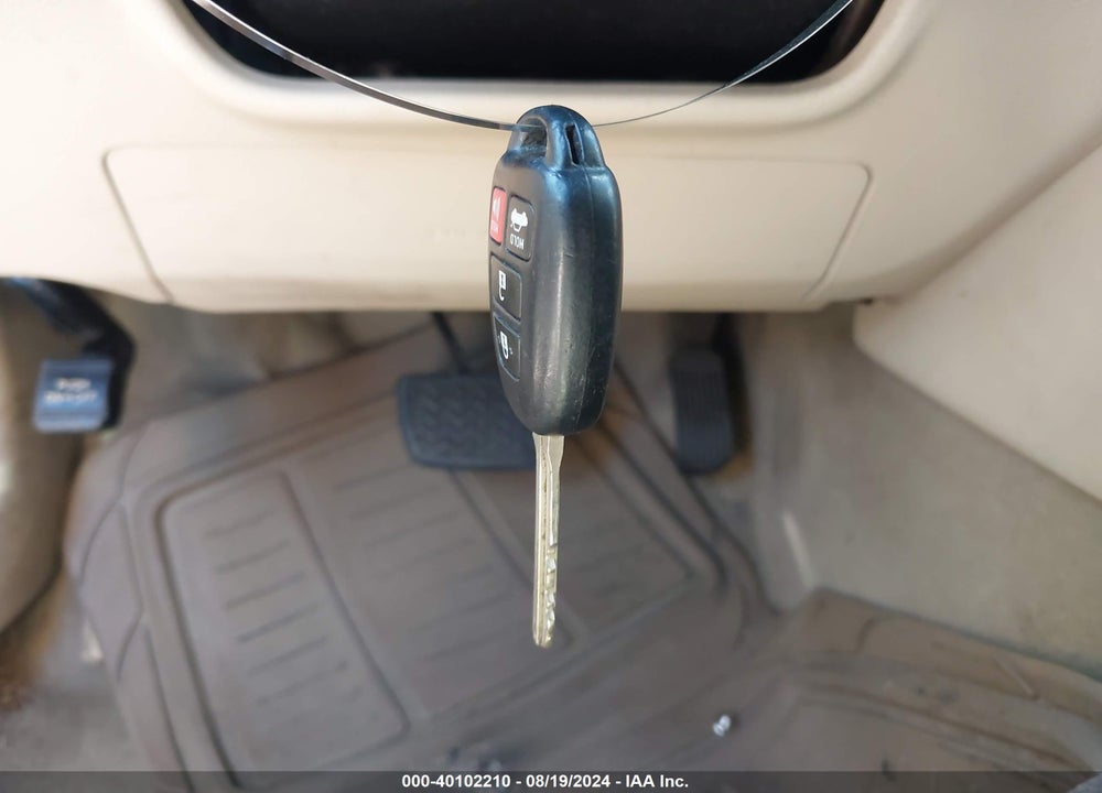 2017 TOYOTA CAMRY LE VIN: 4T1BF1FK5HU727866