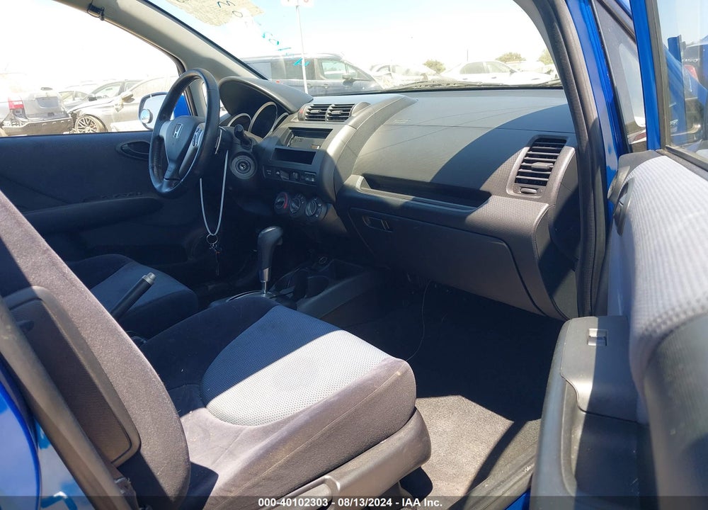 2007 HONDA FIT VIN: JHMGD38647S011447