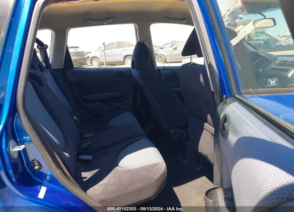 2007 HONDA FIT VIN: JHMGD38647S011447