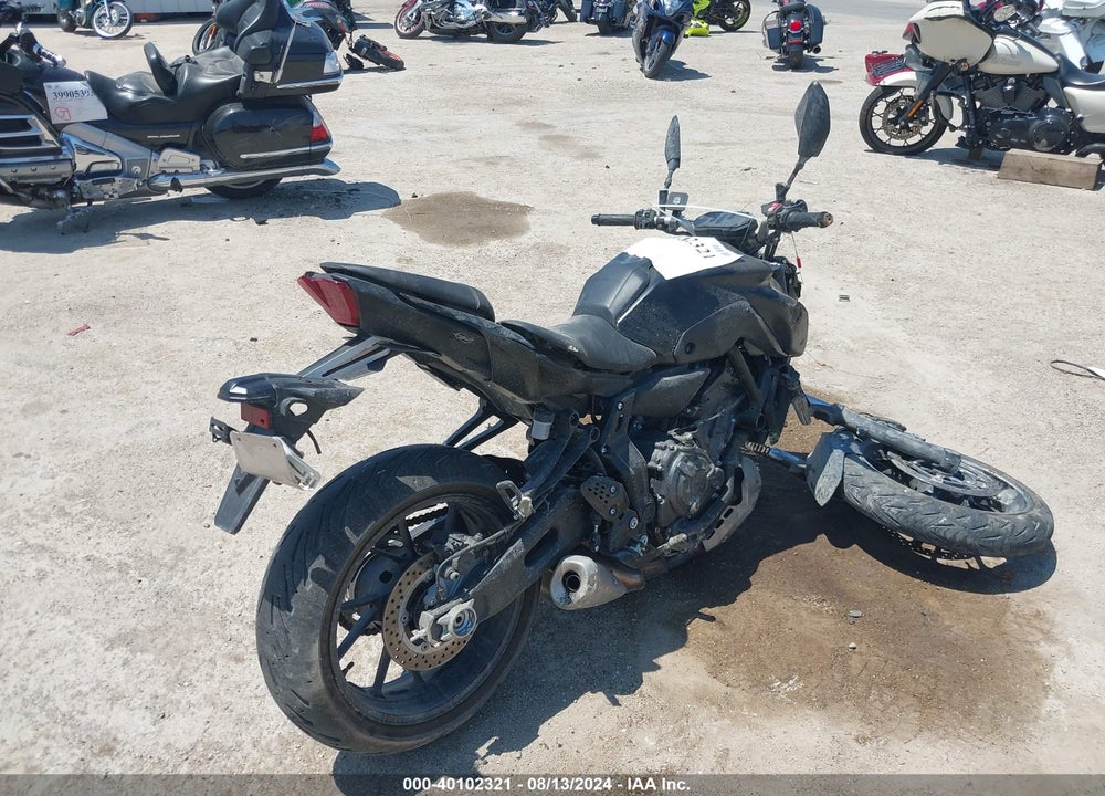 2022 YAMAHA MT07 VIN: JYARM32E6NA004380