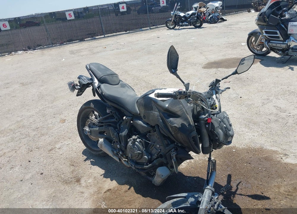 2022 YAMAHA MT07 VIN: JYARM32E6NA004380