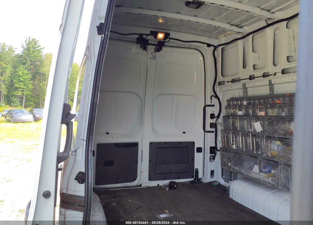 2019 NISSAN NV CARGO NV2500 HD SV V8 VIN: 1N6AF0LY8KN811181