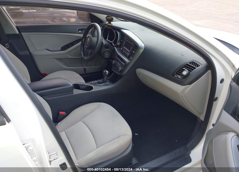 2015 KIA OPTIMA LX VIN: KNAGM4A75F5655558
