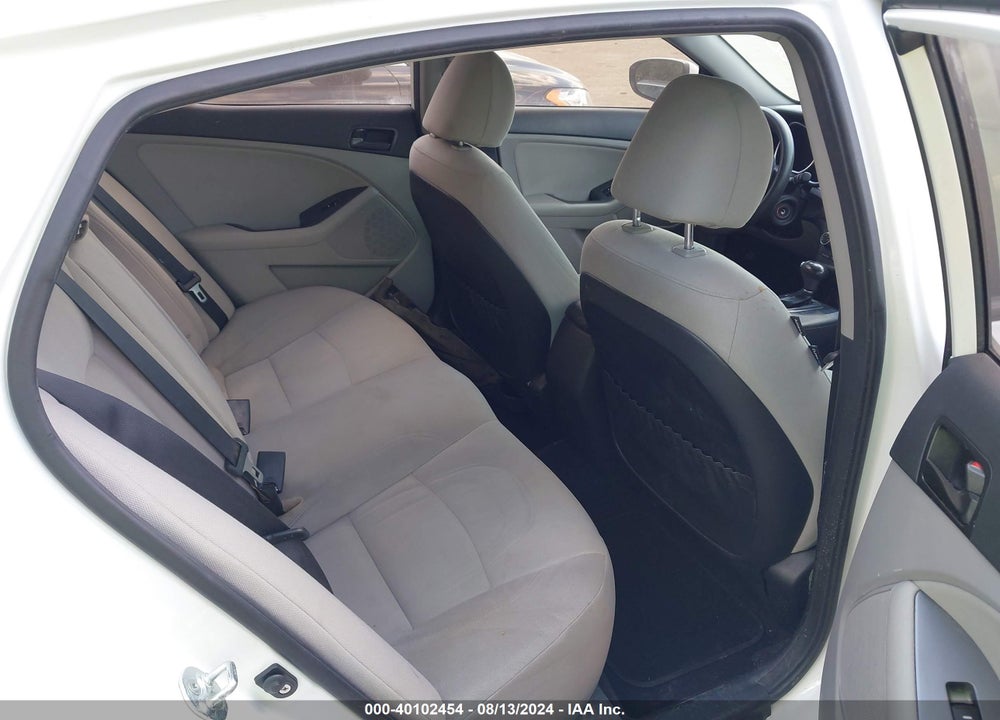 2015 KIA OPTIMA LX VIN: KNAGM4A75F5655558
