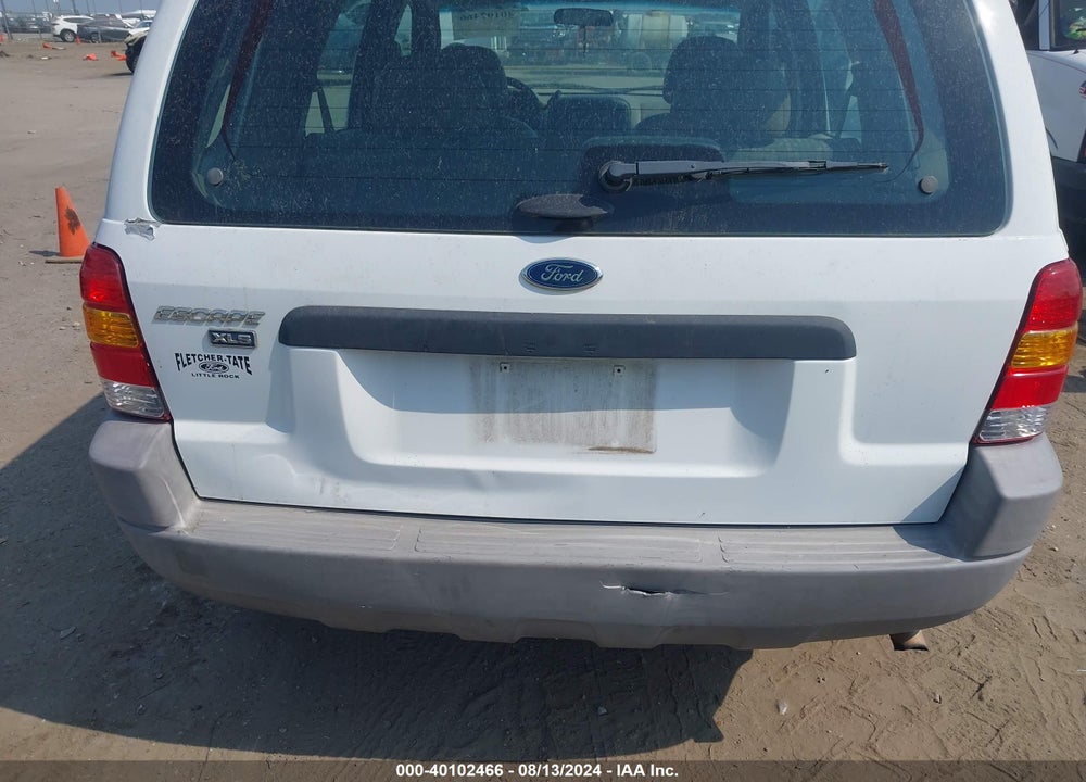 2002 FORD ESCAPE XLS VIN: 1FMYU01172KD67205