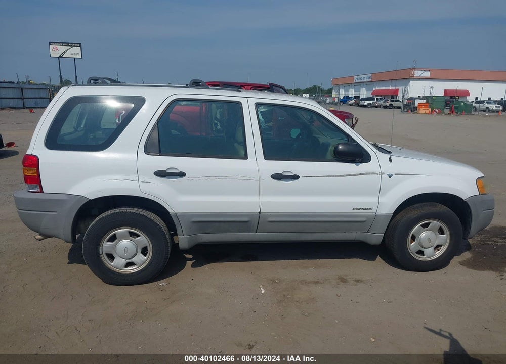 2002 FORD ESCAPE XLS VIN: 1FMYU01172KD67205