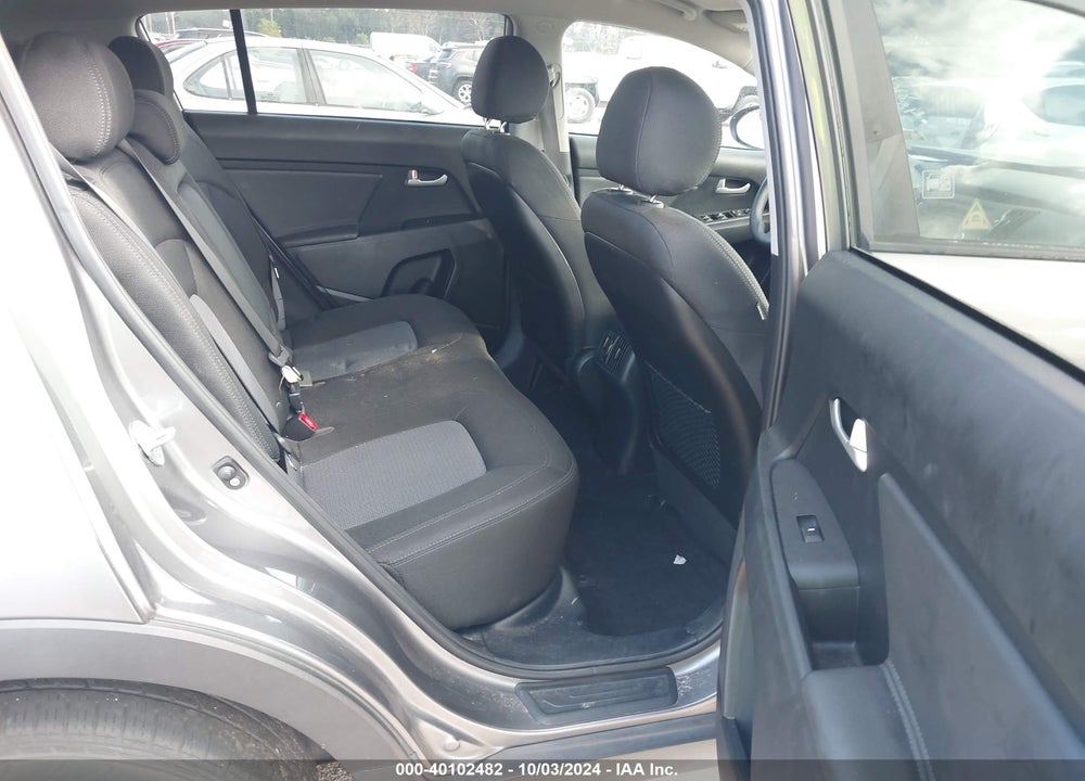 2016 KIA SPORTAGE LX VIN: KNDPBCAC8G7803708