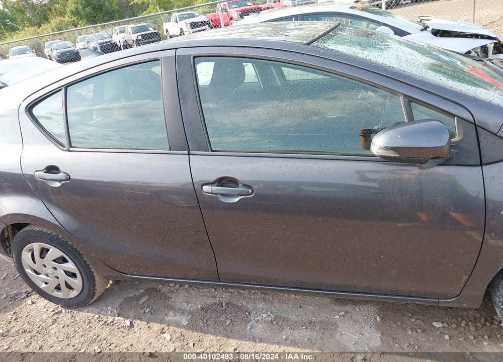 2015 TOYOTA PRIUS C TWO VIN: JTDKDTB34F1580488