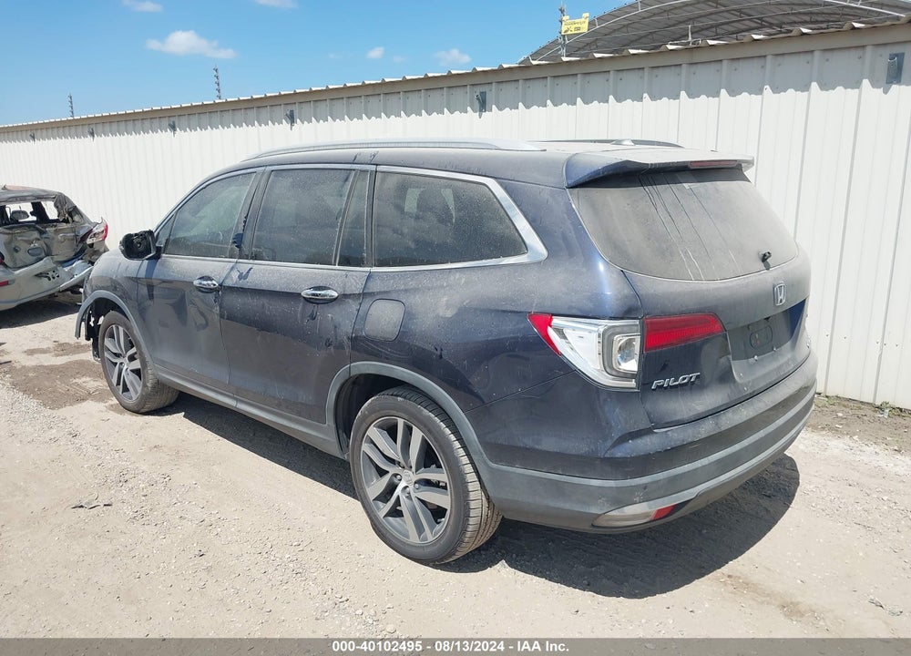 2017 HONDA PILOT TOURING VIN: 5FNYF5H93HB014800