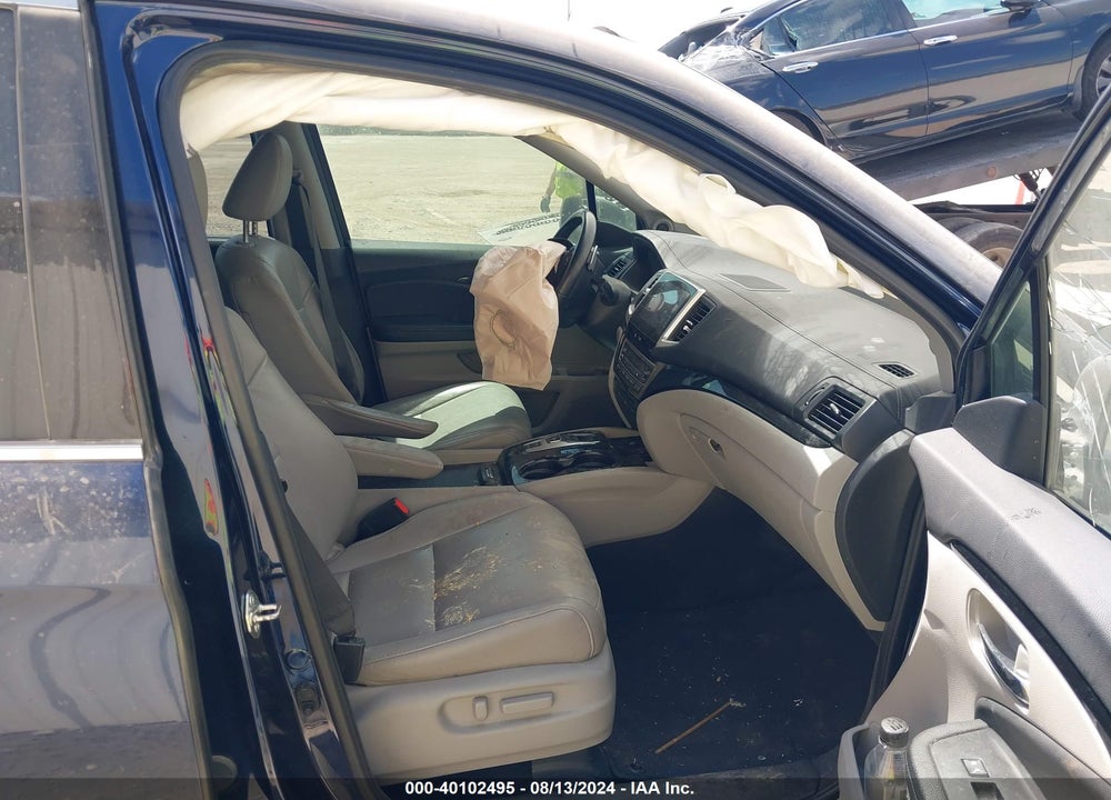 2017 HONDA PILOT TOURING VIN: 5FNYF5H93HB014800
