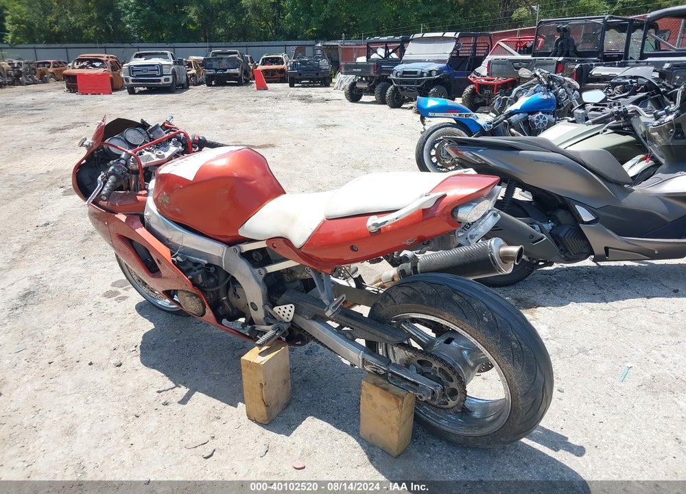 2000 KAWASAKI ZX600 J1 VIN: JKAZX4J1XYA014229