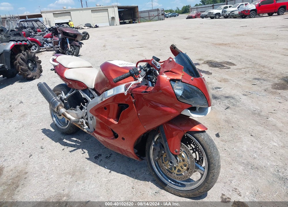 2000 KAWASAKI ZX600 J1 VIN: JKAZX4J1XYA014229