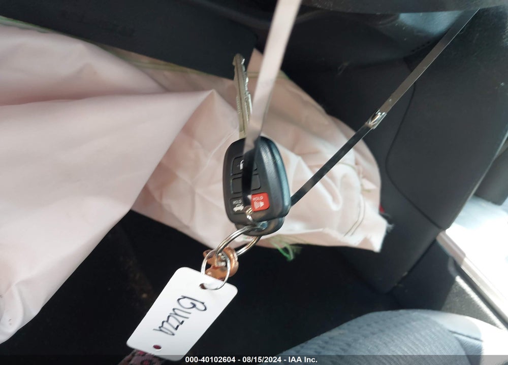 2013 TOYOTA CAMRY SE VIN: 4T1BF1FK8DU694288