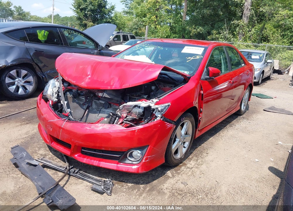 2013 TOYOTA CAMRY SE VIN: 4T1BF1FK8DU694288