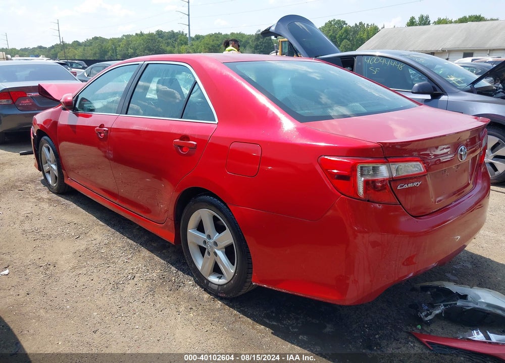 2013 TOYOTA CAMRY SE VIN: 4T1BF1FK8DU694288