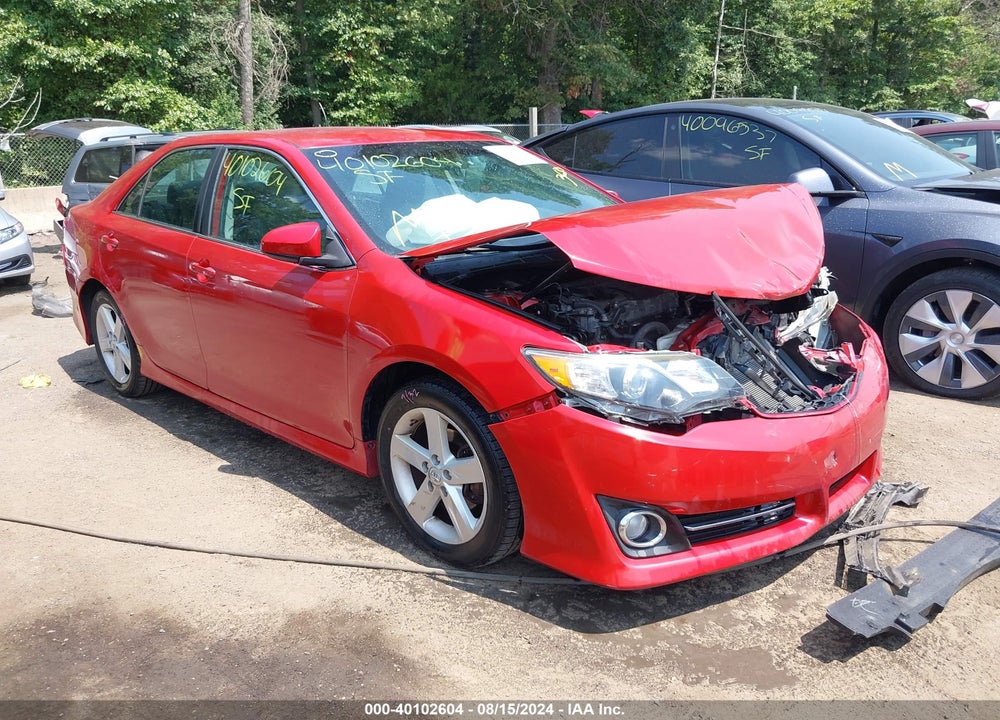 2013 TOYOTA CAMRY SE VIN: 4T1BF1FK8DU694288