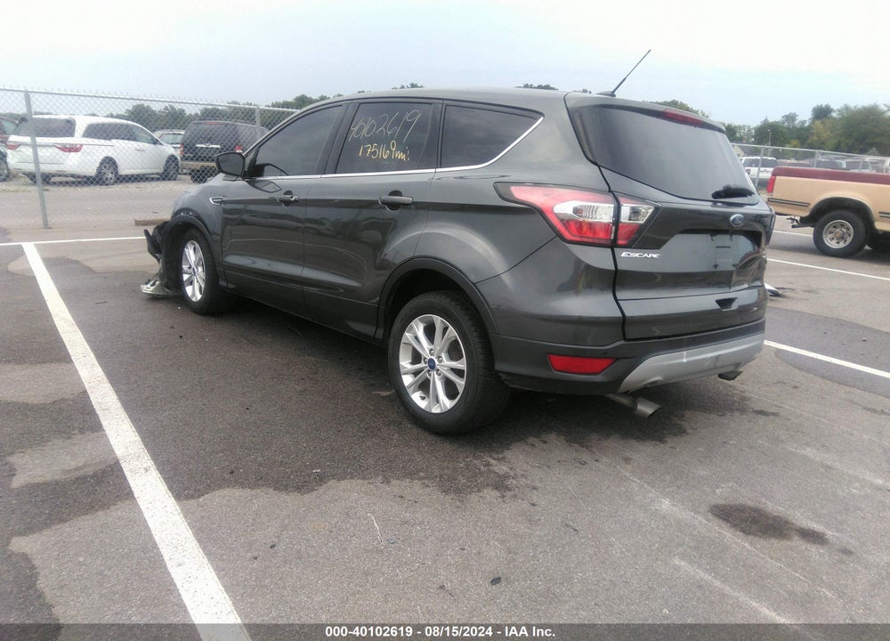 2017 FORD ESCAPE SE VIN: 1FMCU0GD8HUB08909