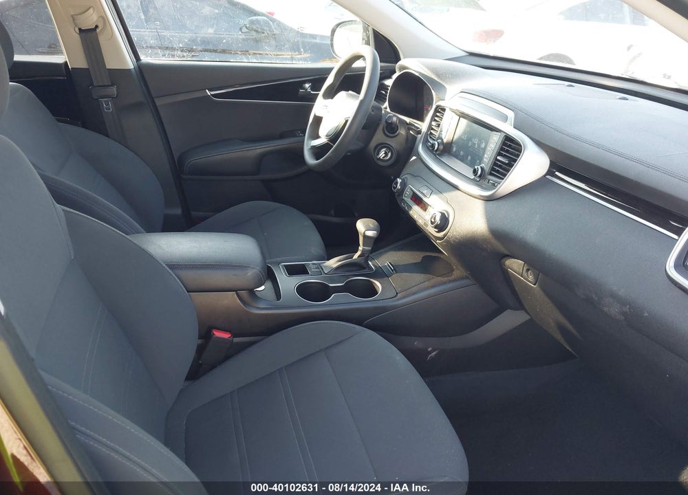 2019 KIA SORENTO 3.3L LX VIN: 5XYPGDA55KG449456