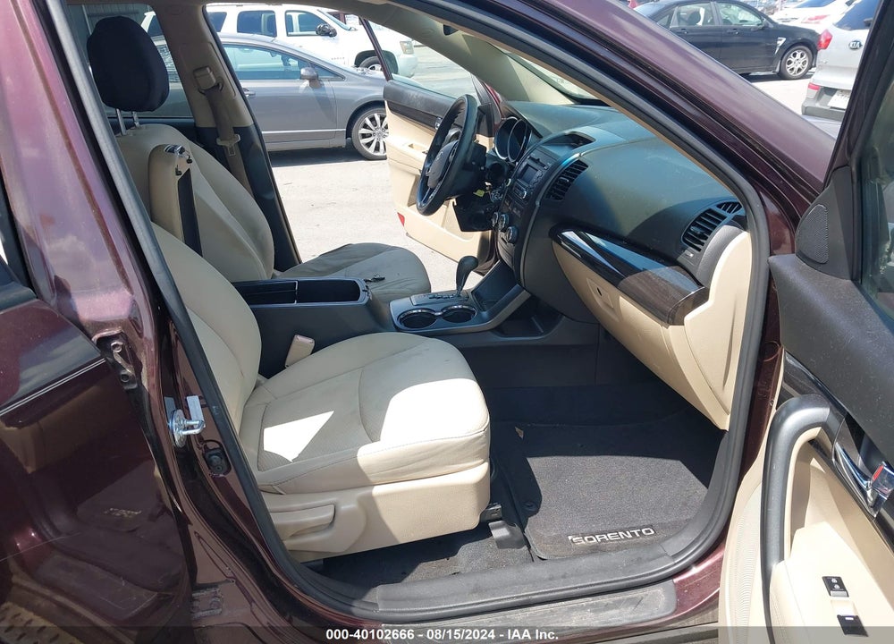 2012 KIA SORENTO LX VIN: 5XYKT4A16CG280228