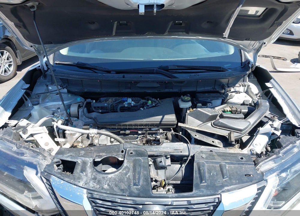 2018 NISSAN ROGUE SV VIN: KNMAT2MT6JP605161