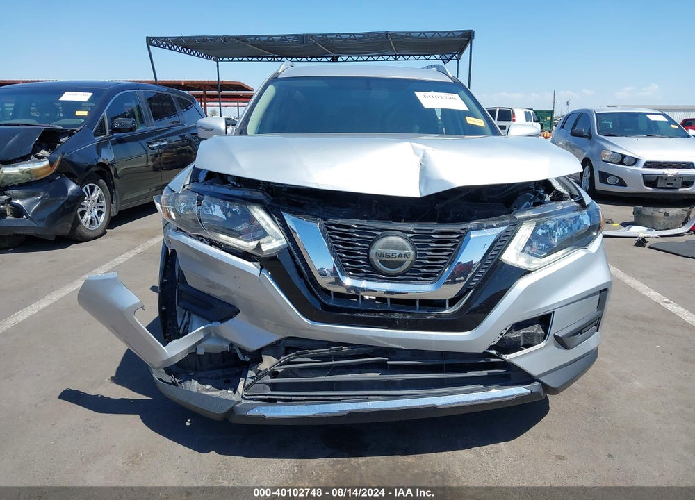2018 NISSAN ROGUE SV VIN: KNMAT2MT6JP605161