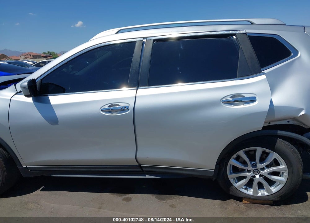 2018 NISSAN ROGUE SV VIN: KNMAT2MT6JP605161
