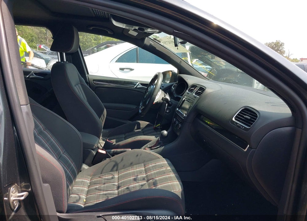 2013 VOLKSWAGEN GTI 4-DOOR VIN: WVWHD7AJ4DW055755