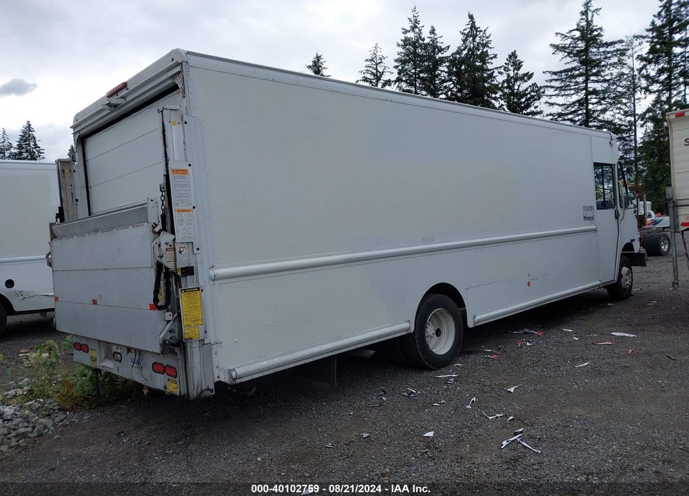 2012 FREIGHTLINER CHASSIS M LINE WALK-IN VAN VIN: 4UZAC3DVXCCBT7144