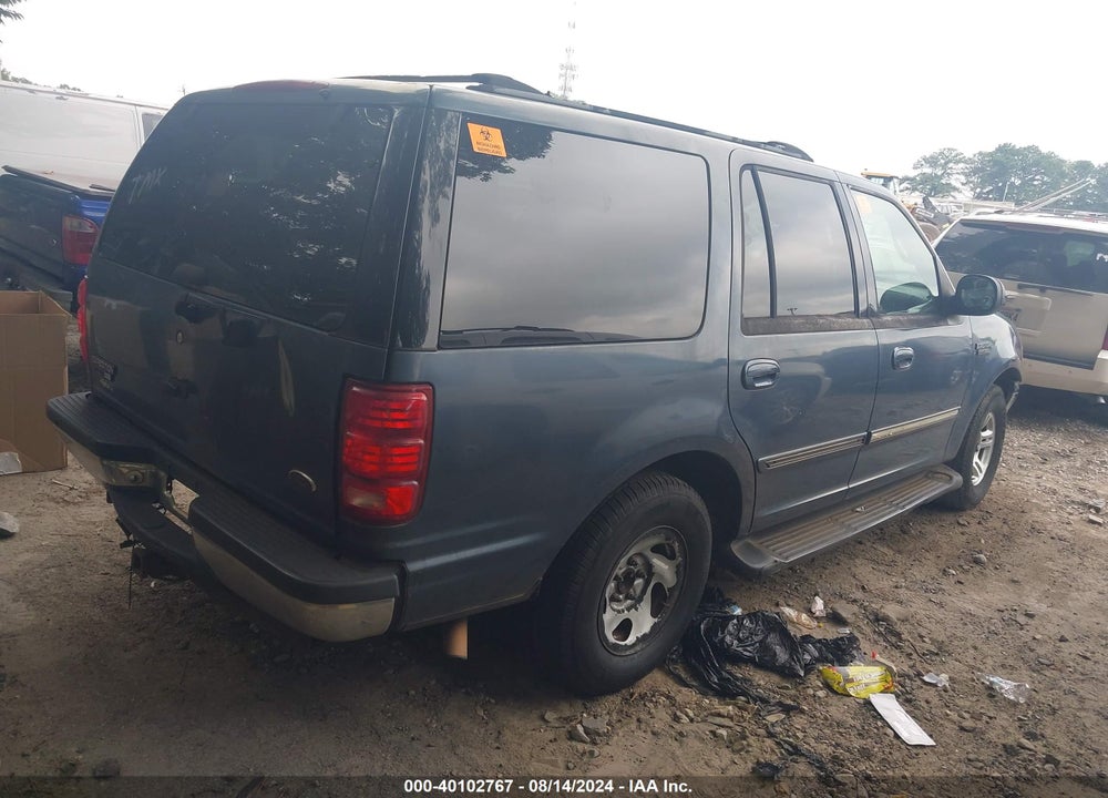 2000 FORD EXPEDITION XLT VIN: 1FMRU1563YLB51323
